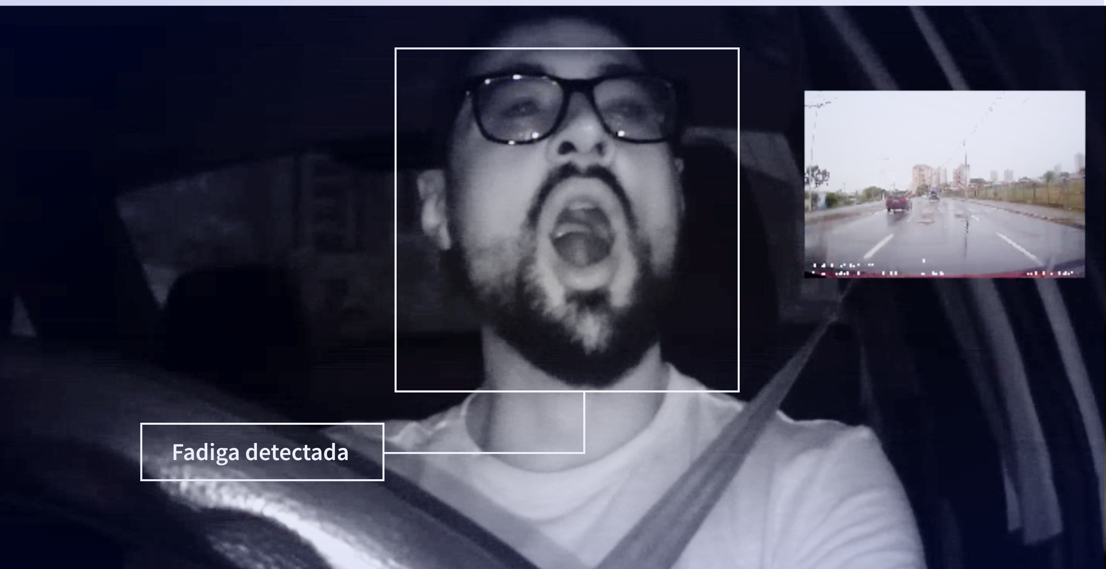 A Cobli Cam alertando o motorista distraído com o celular.