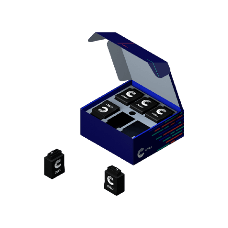 Caixa da Cobli com os dispositivos OBD