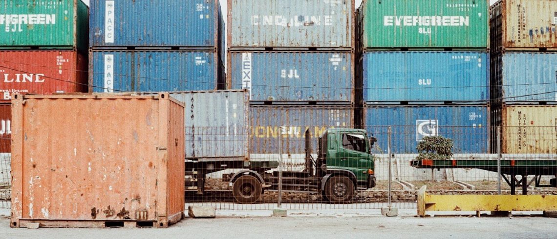 transporte rodoviário de containers