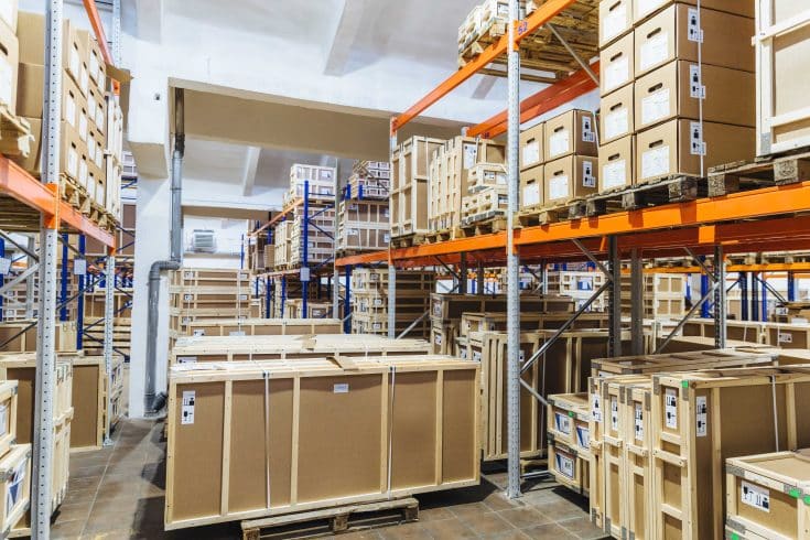 A logística outbound foca em entregar as mercadorias para os clientes como mais agilidade e qualidade.
