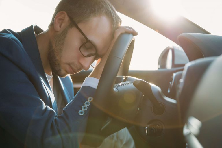 Fadiga no trânsito: como combater o cansaço ao volante?