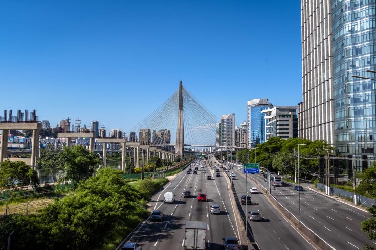 Vista da Ponte Octavio Frias ou Ponte Estaiada - São Paulo, Brasil