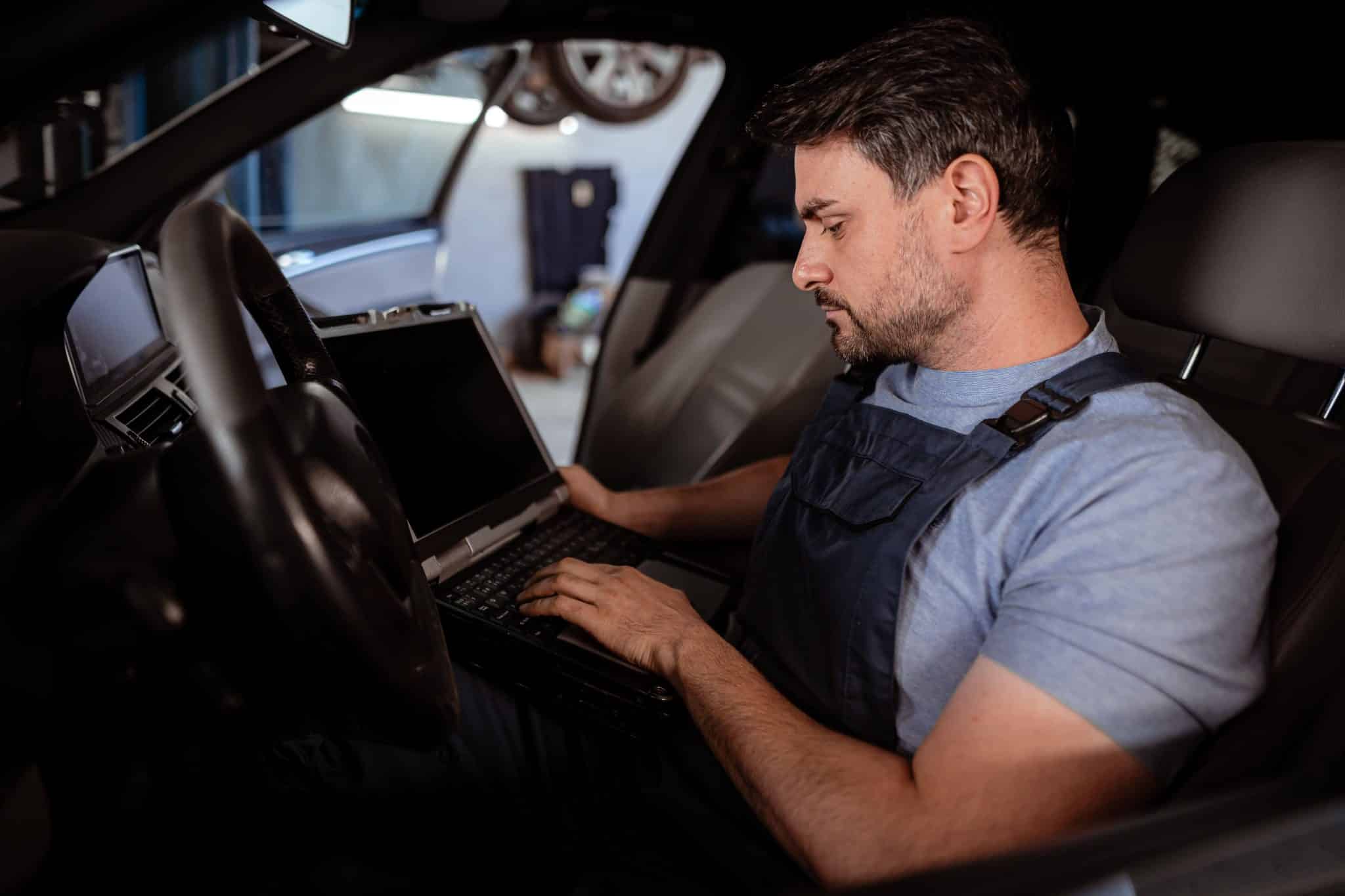 Tecnologia Over the Air na frota: atualização remota e redução de custos operacionais