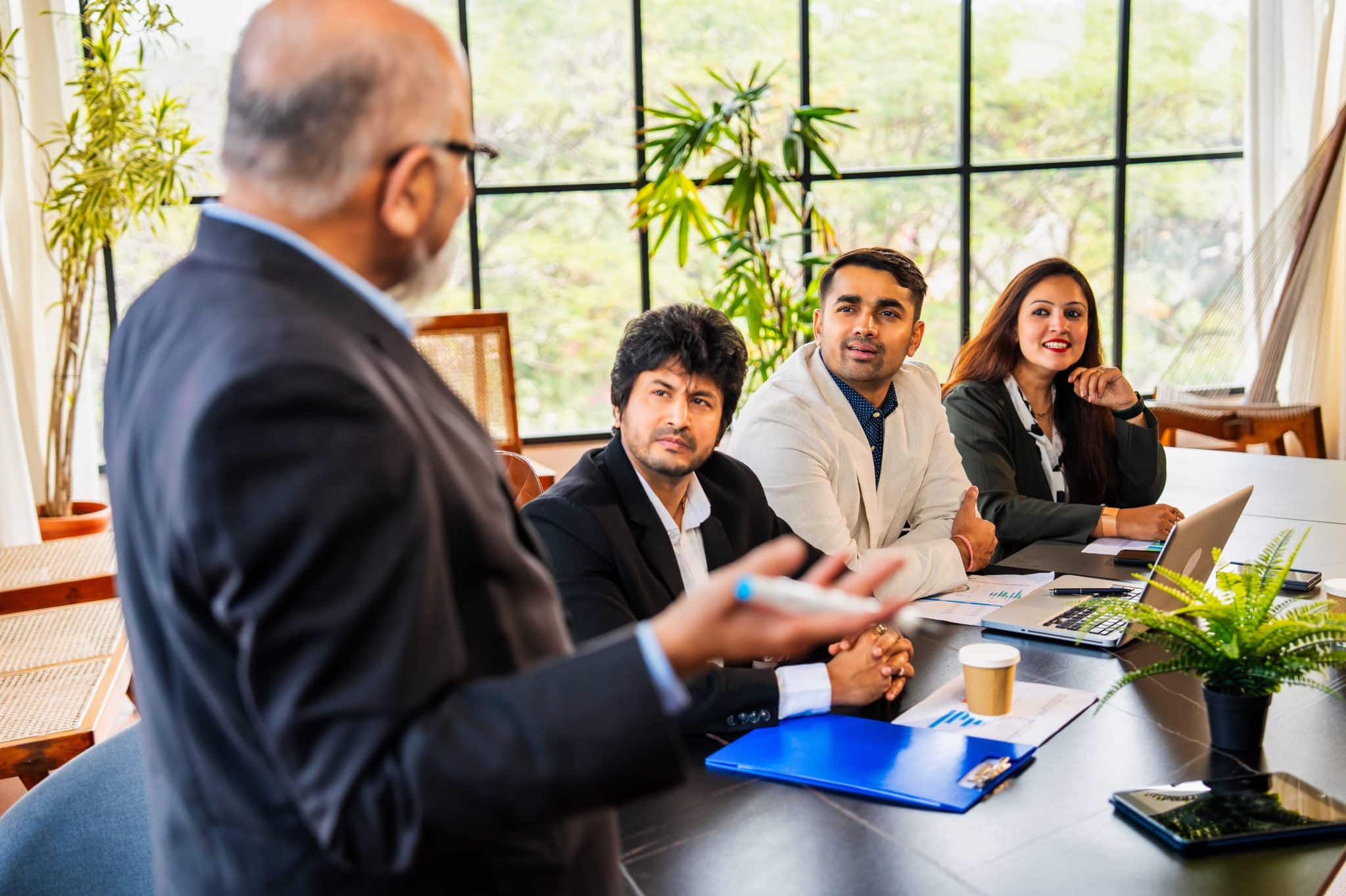 Como liderar decisões em operações de frota com base em dados e resultados