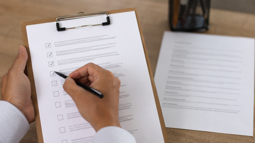 Checklist de critérios para comparar contrato e integração de fornecedores